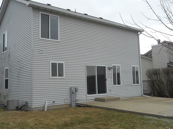3rd image of 1339 E Fox Chase Dr
