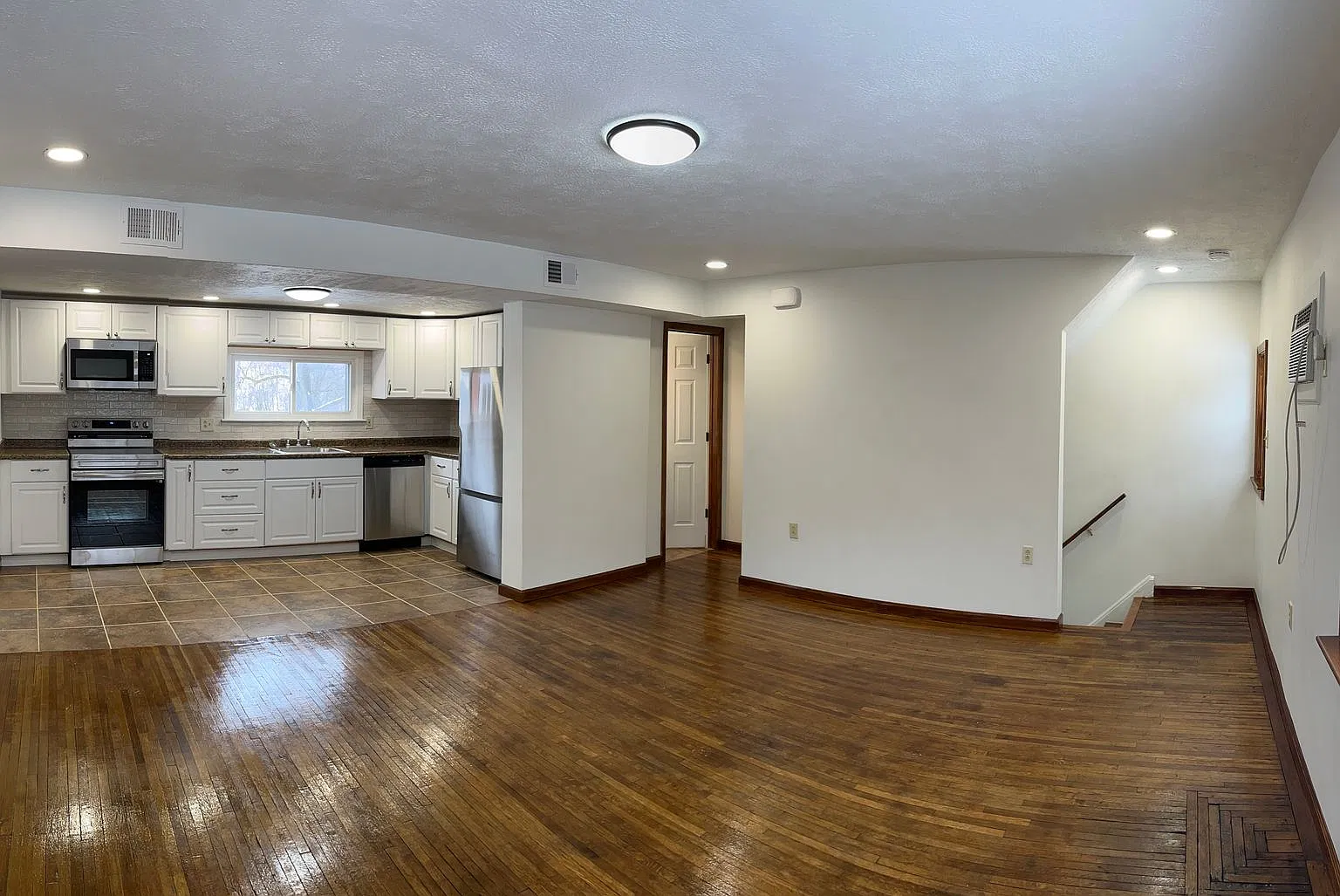 200 Marie Street — Photo 1