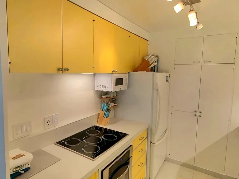 72 Surrey Ln #72 — Photo 7