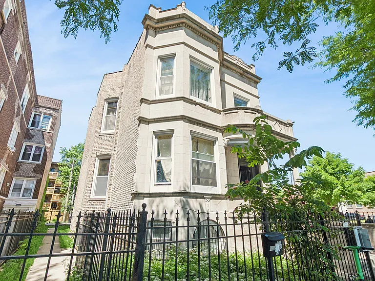 1404 S Hamlin Ave #G — Photo 1