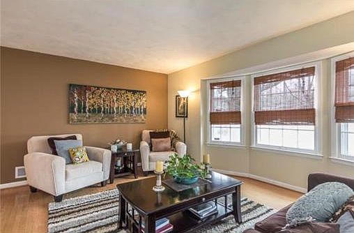 3rd image of 8820 Foster Ln