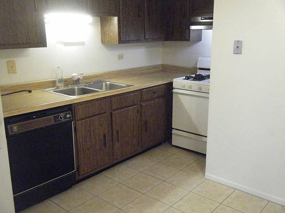 Eat-in Kitchen