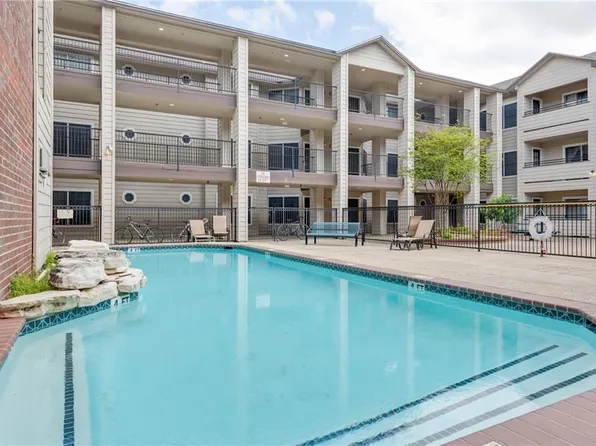 501 W 26th St APT 122, Austin, TX 78705