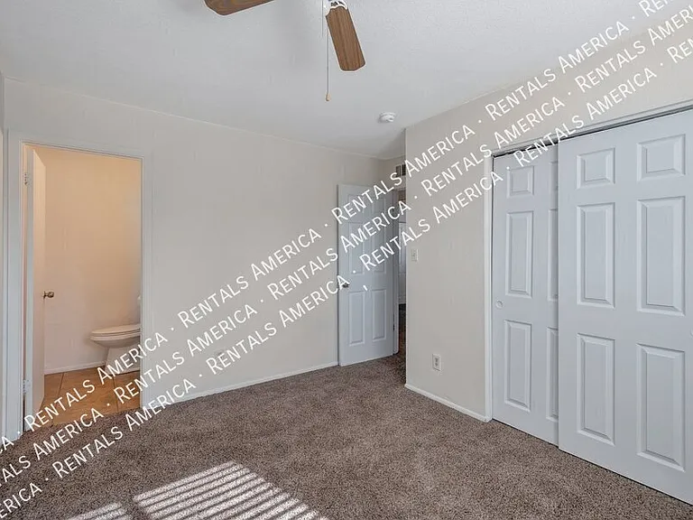 311 W Bealey Ave — Photo 12