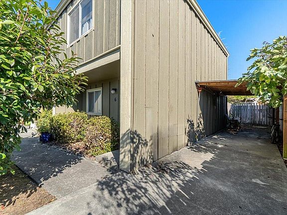 4th image of 1620 2nd Ave