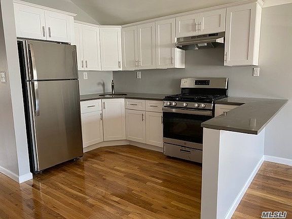 4th image of 563 Beach 72 St