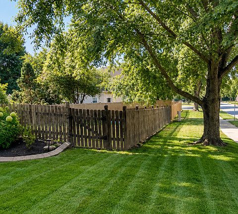 3rd image of 10377 Bicknell Cir