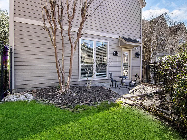 2139 Gillette St — Photo 20