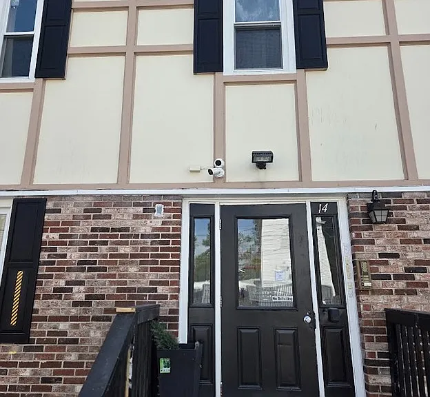 14 Carver St #E — Photo 2