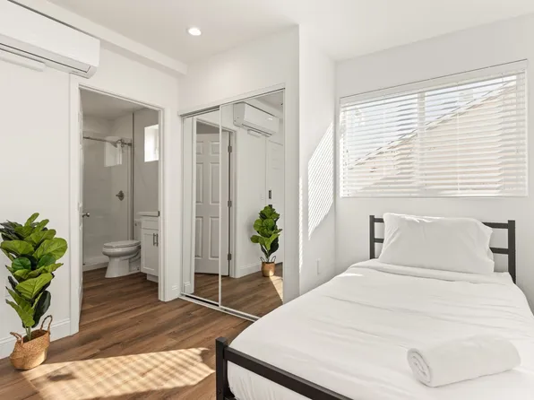 A 4 Bedroom apartment with Private Ensuite Bathrooms, common areas and a fully functional kitchen...