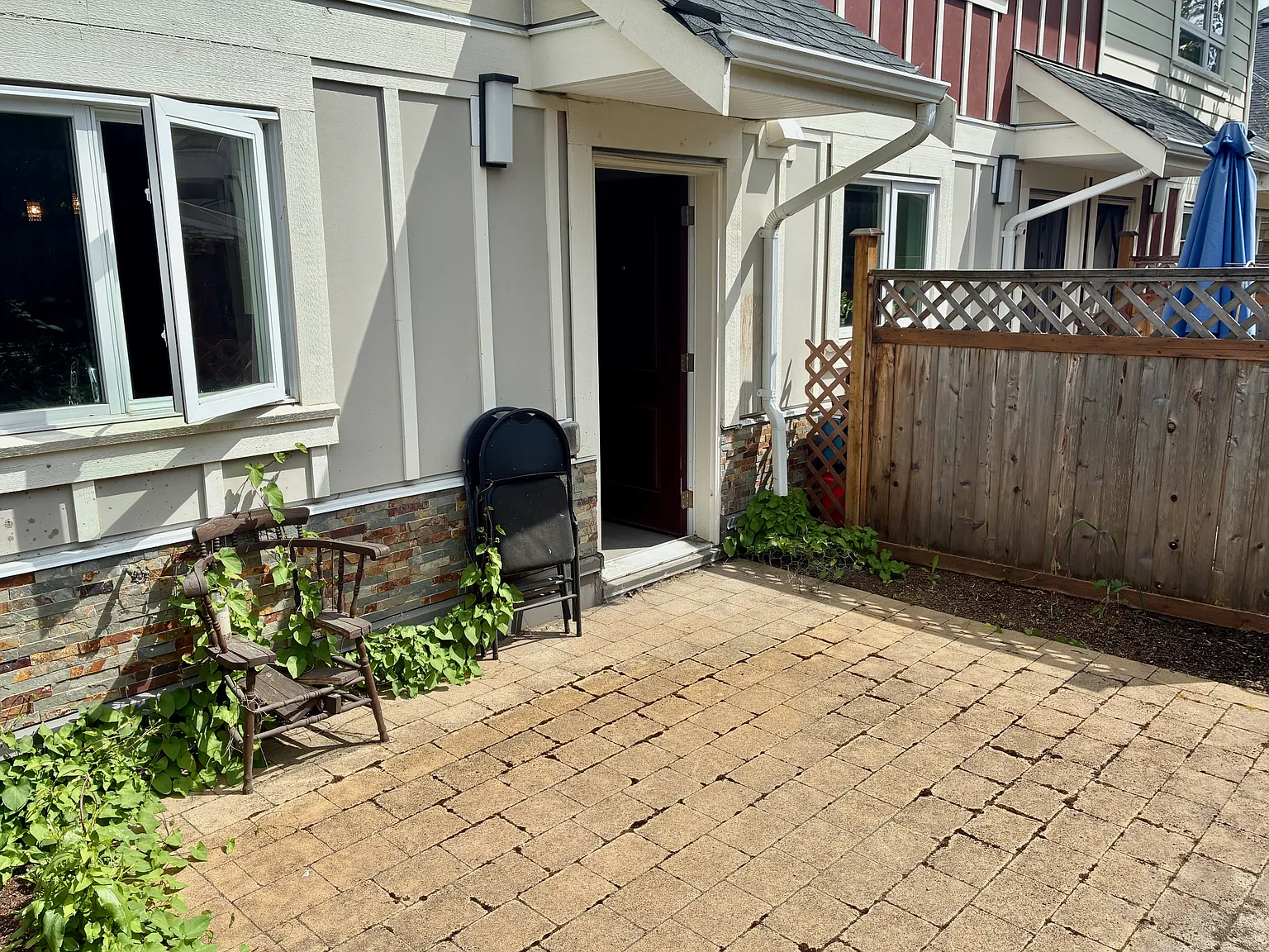 2 bed, 1072 sqft, $2,700 — Photo 1