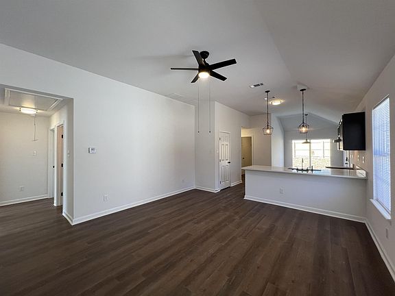 4th image of 2756 Seaforth Cv