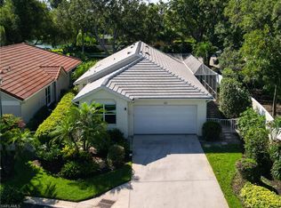 120 Livermore Ln, Naples, FL 34119