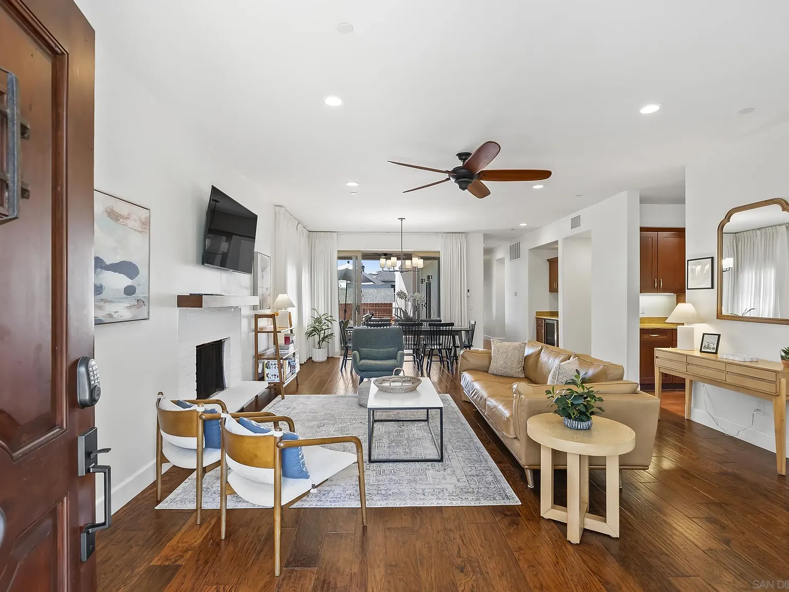 4 bed, 3.0 bath, 2545 sqft, $15,000 — Photo 3