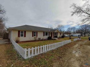 206 S High St, Calhoun, MO 65323