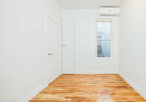 4th image of 2310 Bedford Ave #1A