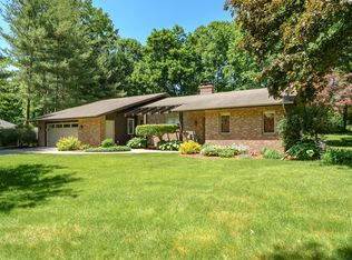 3820 Heights Dr, Hickory Corners, MI 49060