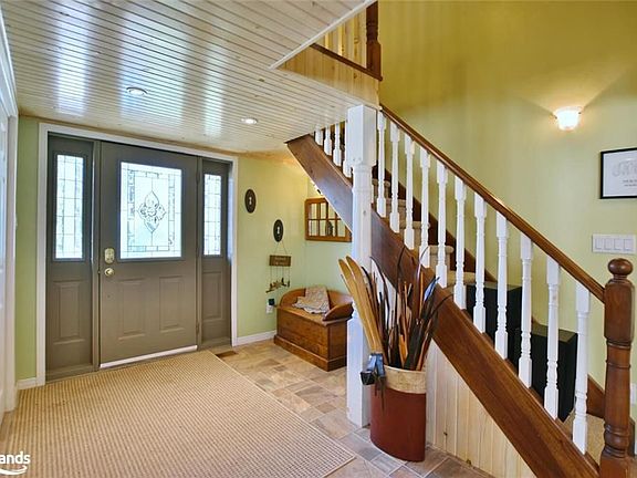 4th image of 154 Carmichael Cres