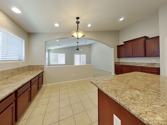 4th image of 28868 N Lazurite Way