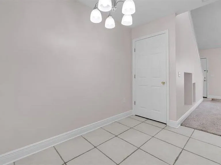 3388 Sawtooth Dr — Photo 10