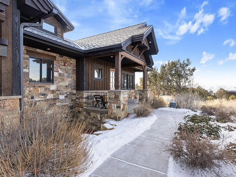 688 N Explorer Peak Dr — Photo 40