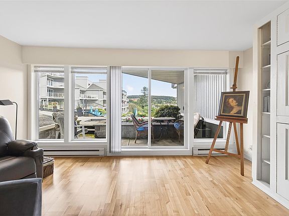 5th image of 2560 Departure Bay Rd #310