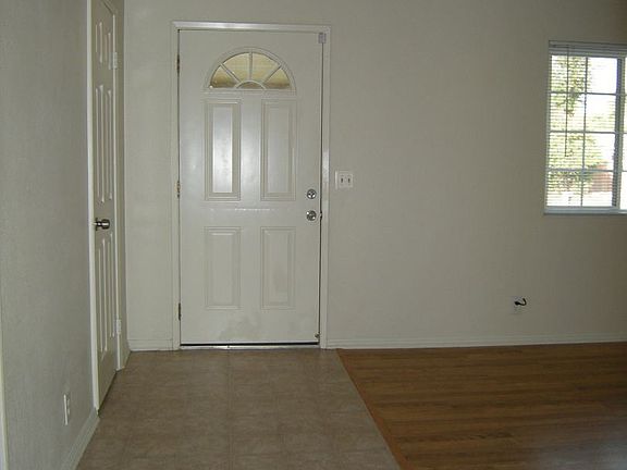 3rd image of 770 Nancy Dr