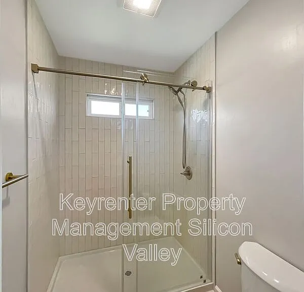 373 Redwood Ave — Photo 18