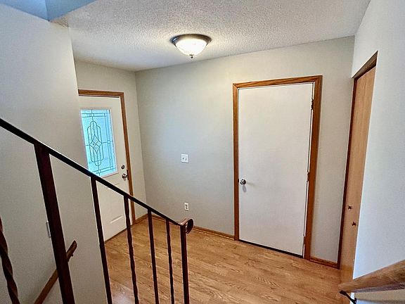 3rd image of 9248 Lanewood Ln N