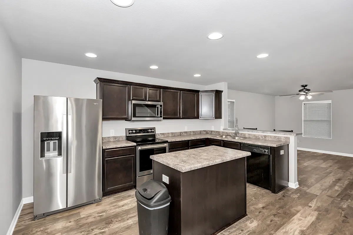 3 bed, 1660 sqft, $1,700 — Photo 4