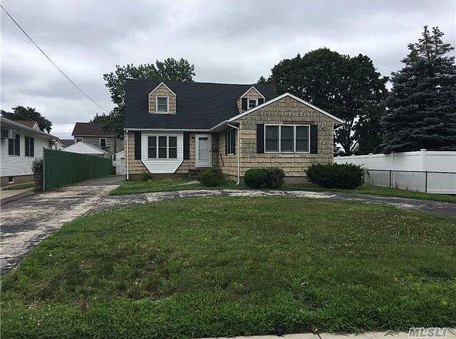 1st image of 696 Carman Ave