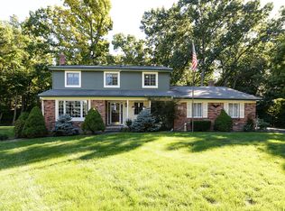 6330 Sundance Trl, Brighton, MI