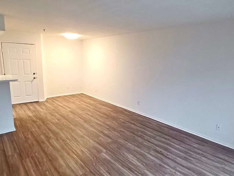 Windrose Place Pasadena — Photo 39