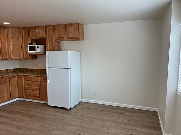 5th image of 3499 Norton Way APT 14