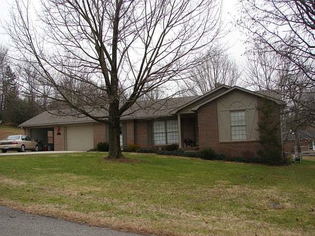 1st image of 1515 Heather Pl
