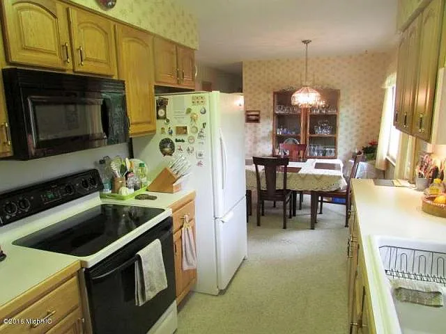 1654 Leif Ave photo 1