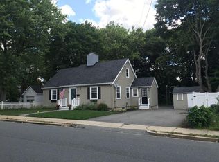 6 Beacon St, Stoneham, MA 02180