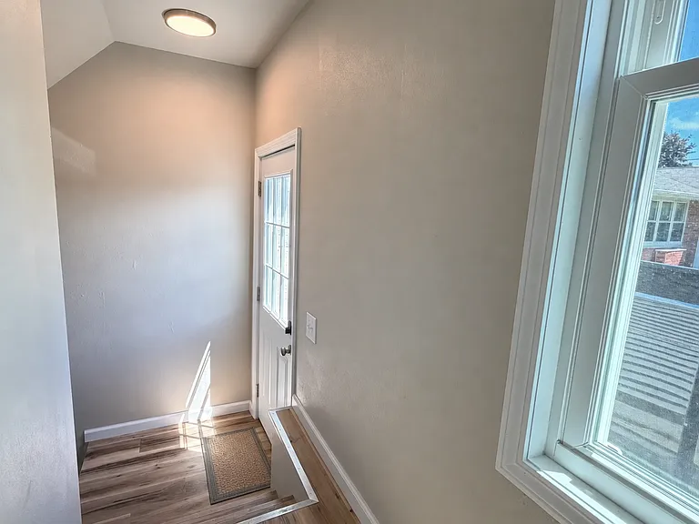 1424 N Bennett St — Photo 20