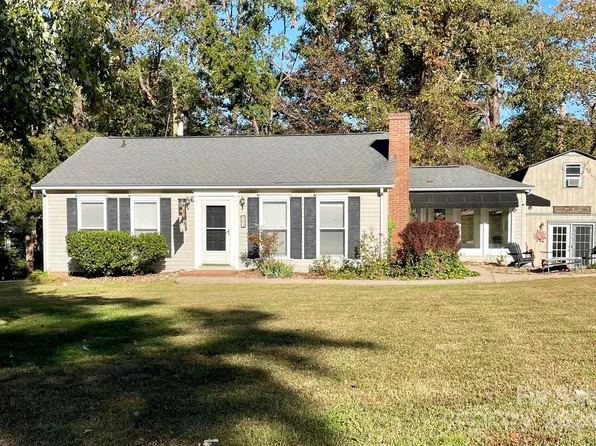 603 Windward Ct, Cherryville, NC 28021