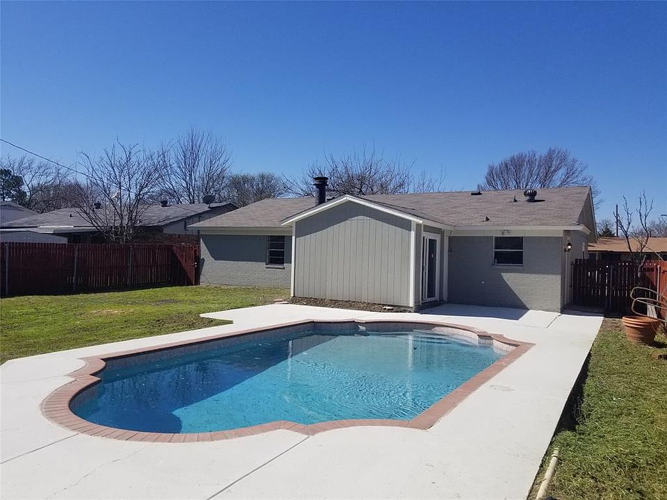 2nd image of 3034 Bamboo St