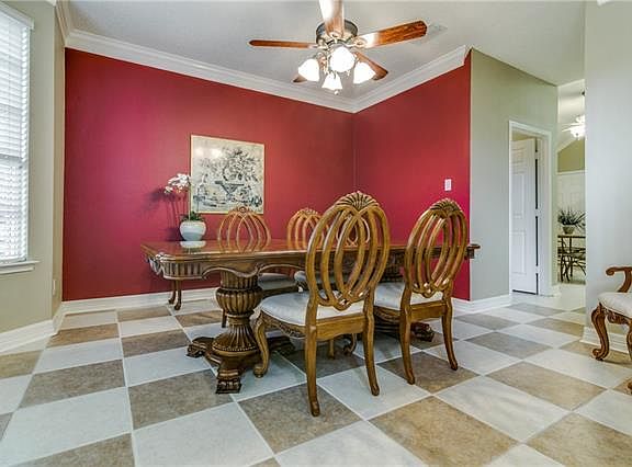 5th image of 2304 Stratford Dr