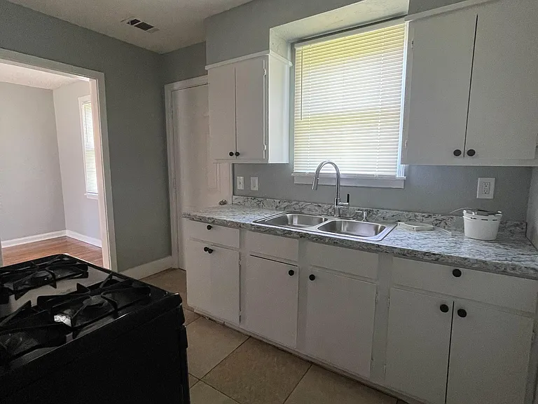 4317 Ferndale Rd — Photo 4