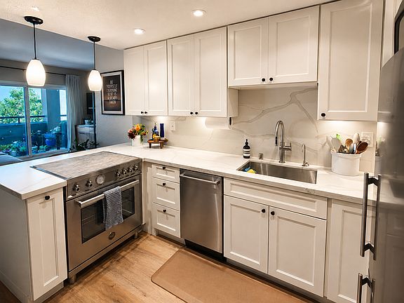 5th image of 201 Harrison St APT 211