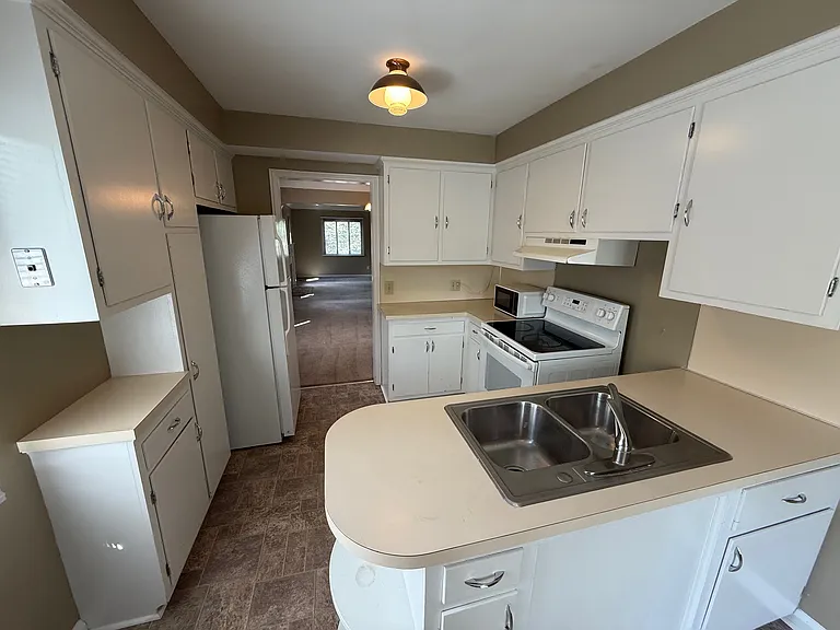 3514 Maxwell Rd #2F — Photo 6