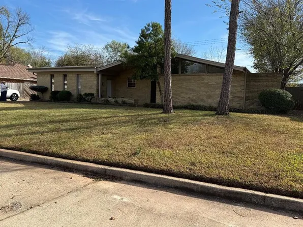 21 E Mohican Cir, Shawnee, OK 74801