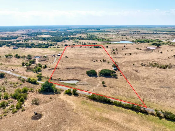 1004 Rock Springs School Rd, Nocona, TX 76255