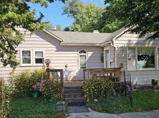 212 E 1st Ave, Mount Vernon, SD 57363