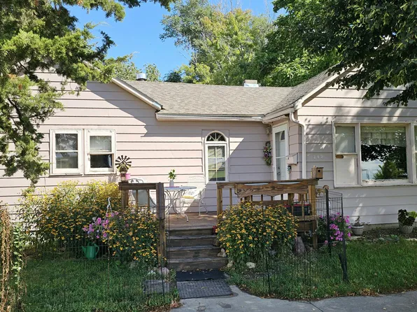 212 E 1st Ave, Mount Vernon, SD 57363