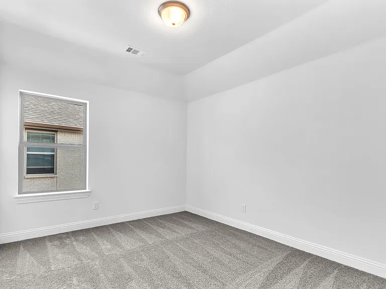 2410 Thavie St — Photo 14