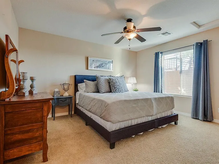 1820 Cabana Dr — Photo 15